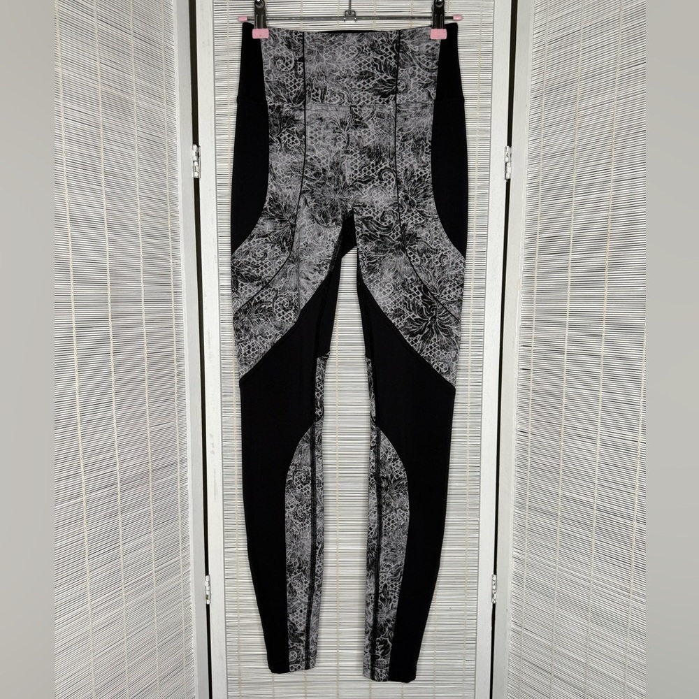 Lululemon Sweat & Repeat Tight Leggings High Rise 28" Black Pattern Size 4
